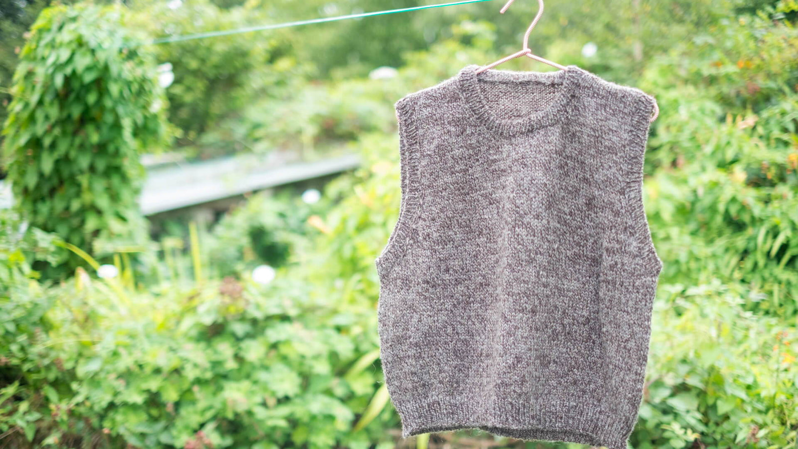 Pattern Focus: The Novice Slipover by PetiteKnit